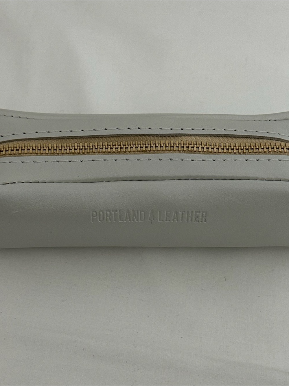 NEW Portland Leather Goods Ballpark Pouch in Mystery Shade White Great Gift Idea - Picture 7 of 12